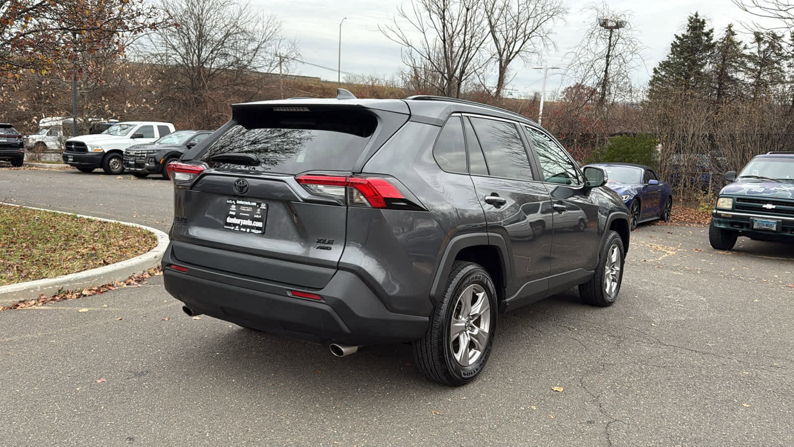 Used 2022 Toyota RAV4 XLE image 3