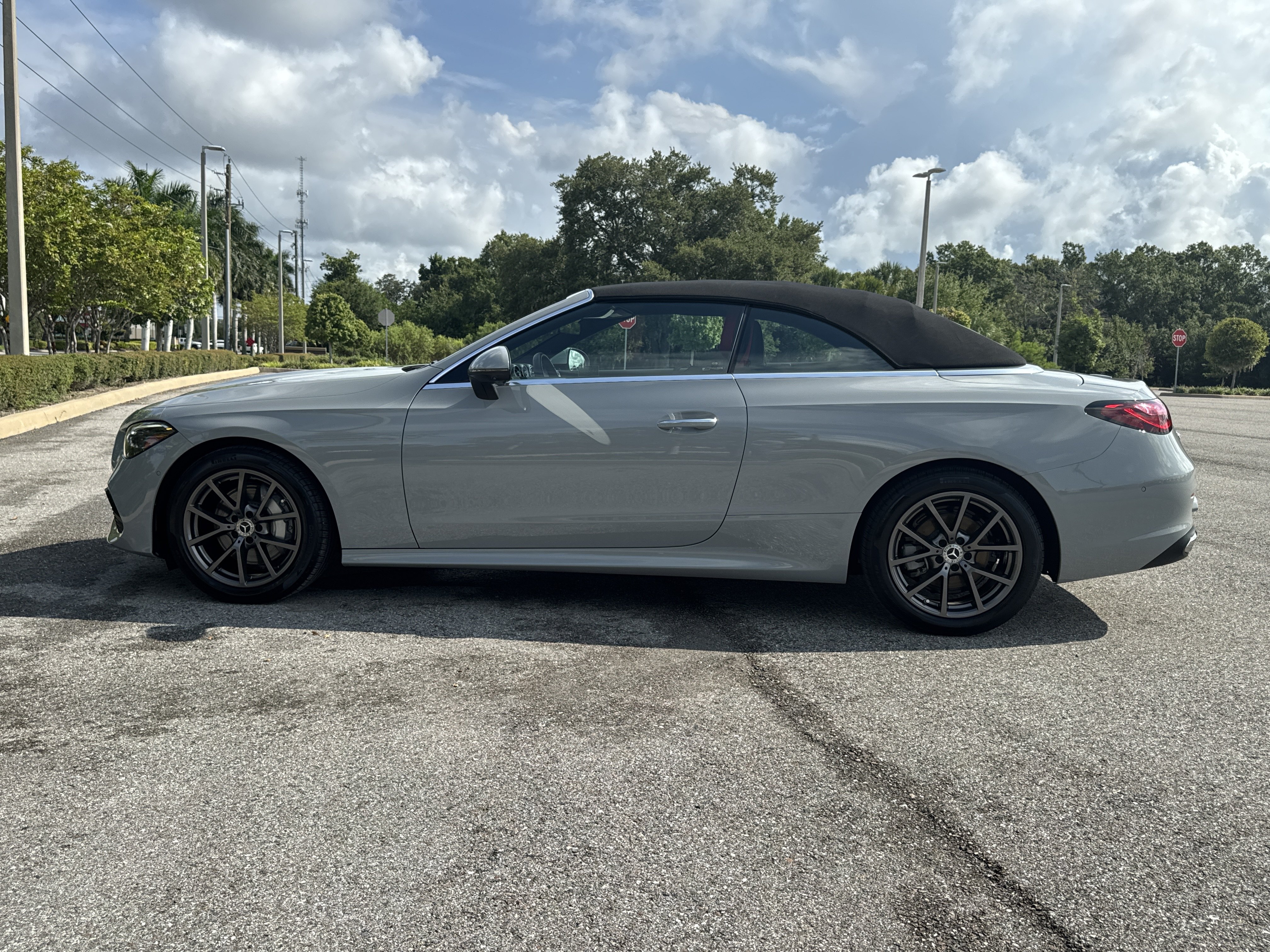 Used 2024 Mercedes-Benz CLE 300 4MATIC Cabriolet image 7