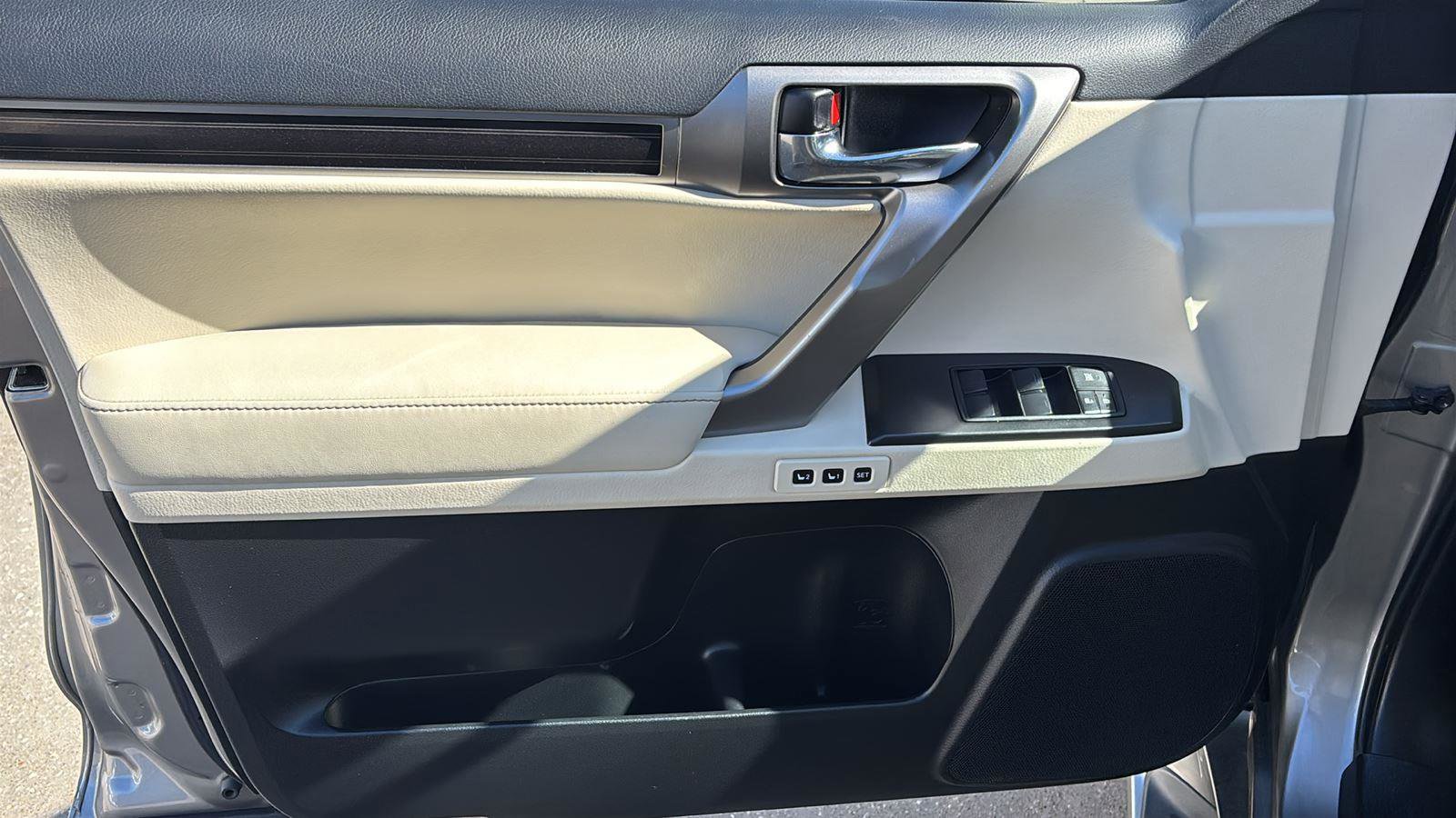 Used 2023 Lexus GX 460 Premium image 14