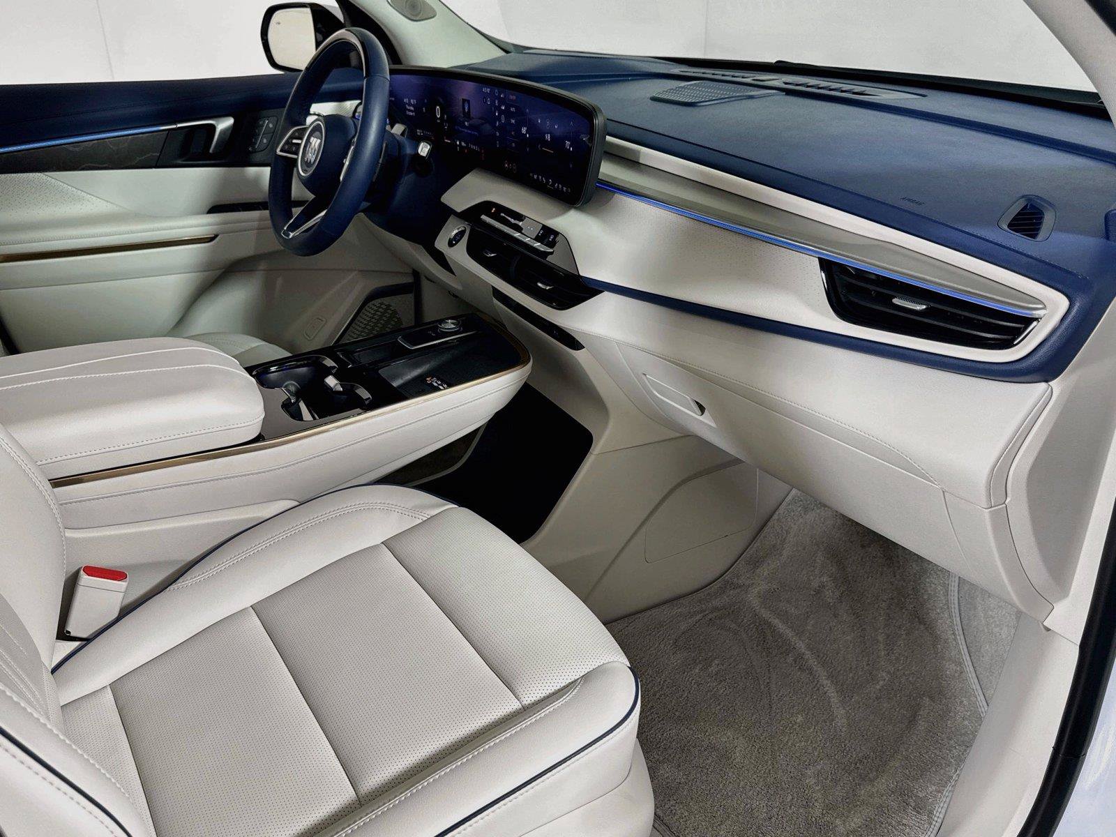 Certified 2026 Buick Enclave Avenir w/ Super Cruise Package FWD image 30