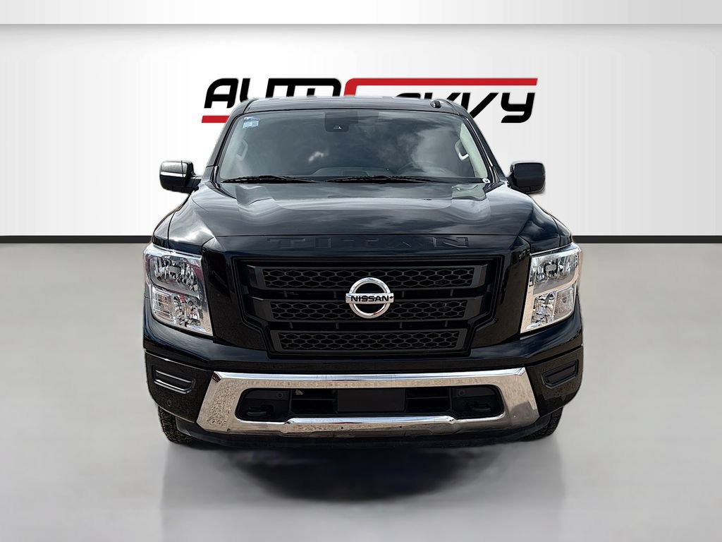 Used 2021 Nissan Titan SV w/ SV Convenience Package AWD/4WD image 2