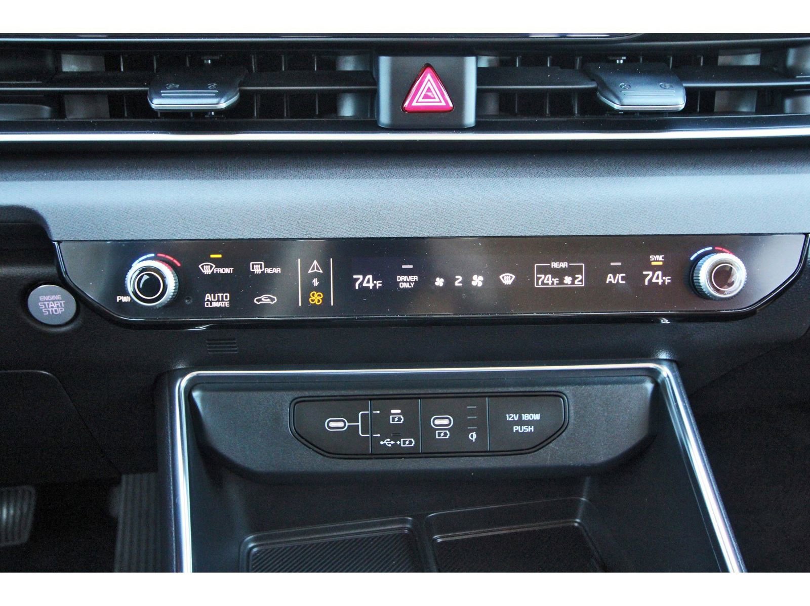 Used 2025 Kia Carnival EX image 27