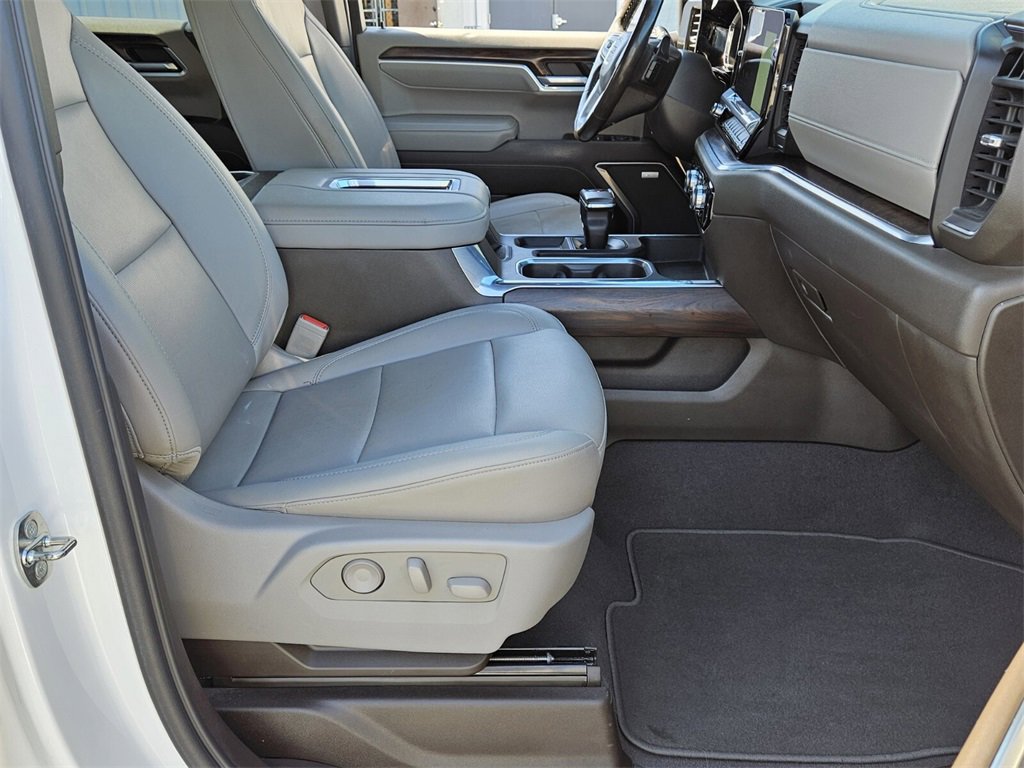 Used 2022 GMC Sierra 1500 SLT w/ SLT Convenience Package image 12