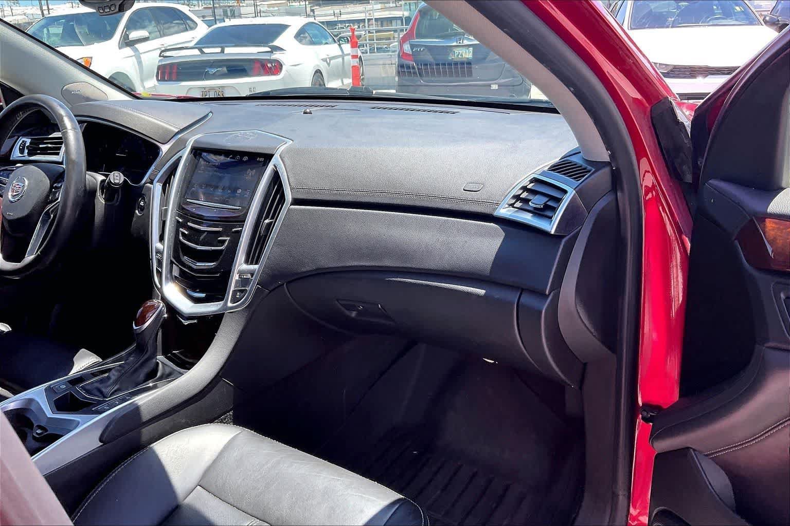 Used 2016 Cadillac SRX Luxury w/ Driver Awareness Package AWD/4WD image 23