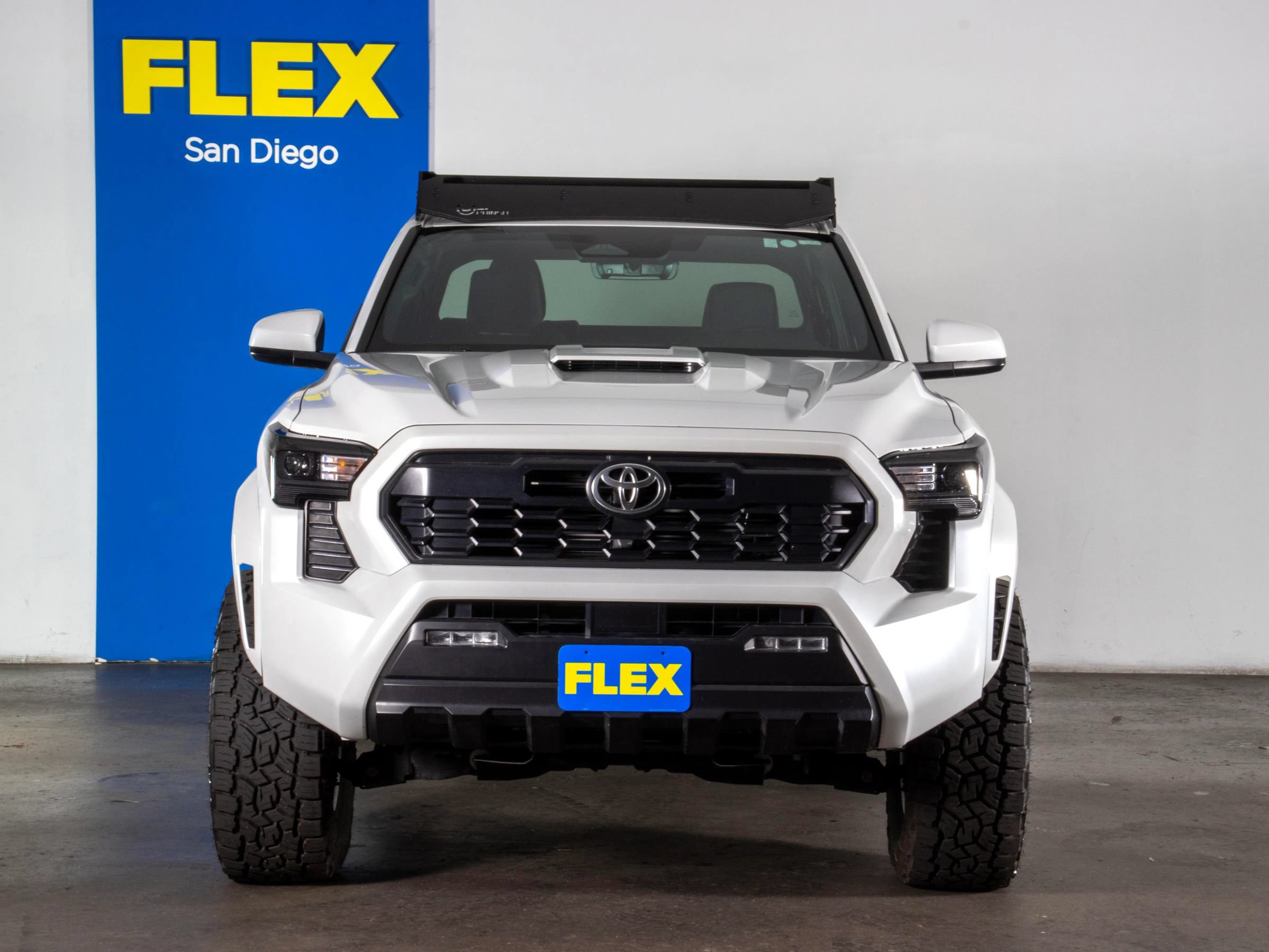 Used 2024 Toyota Tacoma TRD Sport AWD/4WD image 8