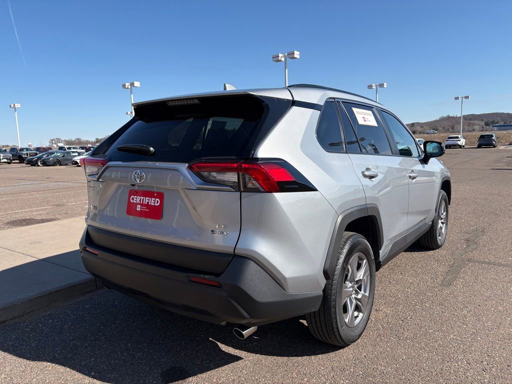 Certified 2025 Toyota RAV4 LE AWD/4WD image 8
