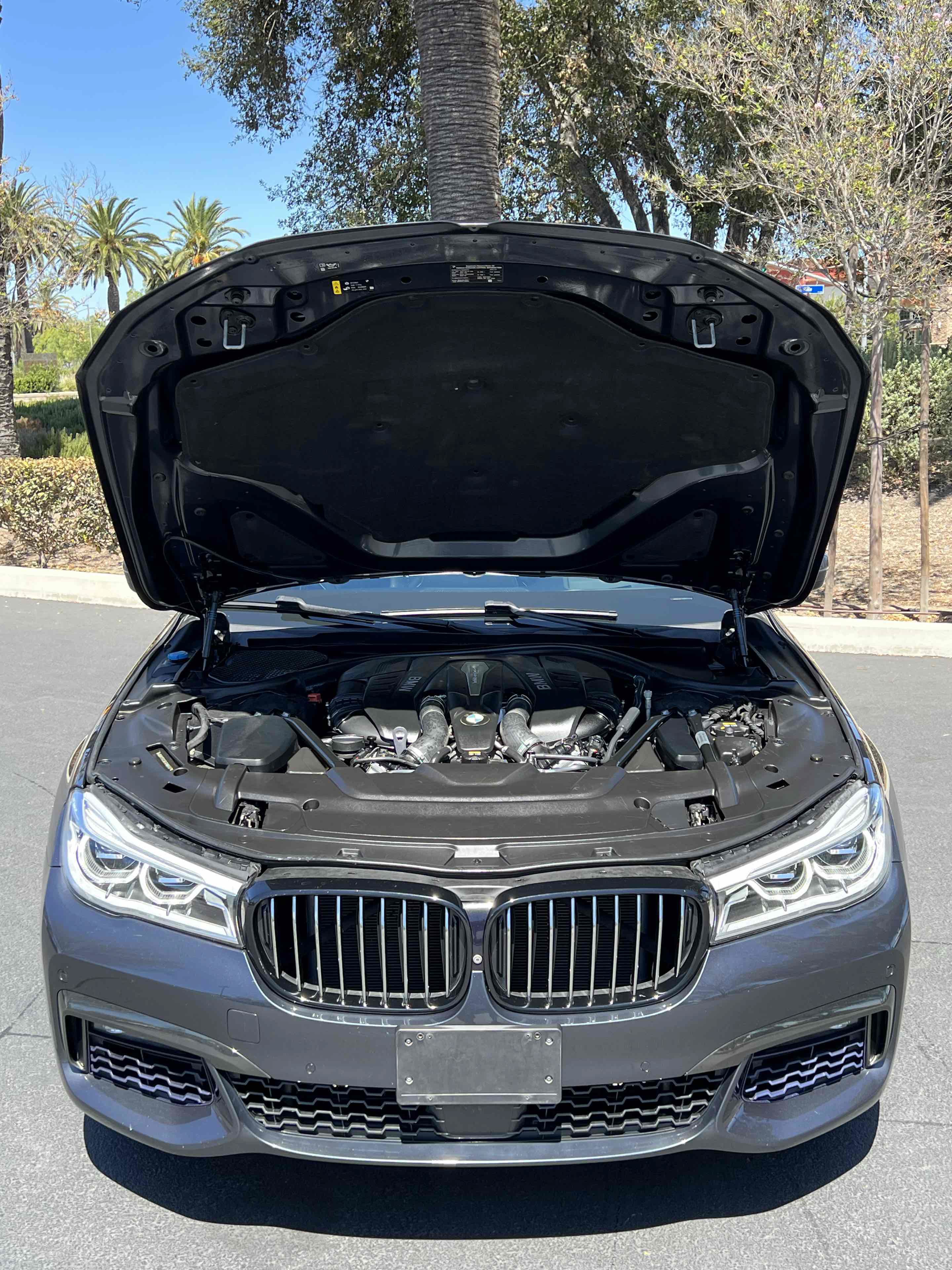 Used 2018 BMW 750i RWD image 26