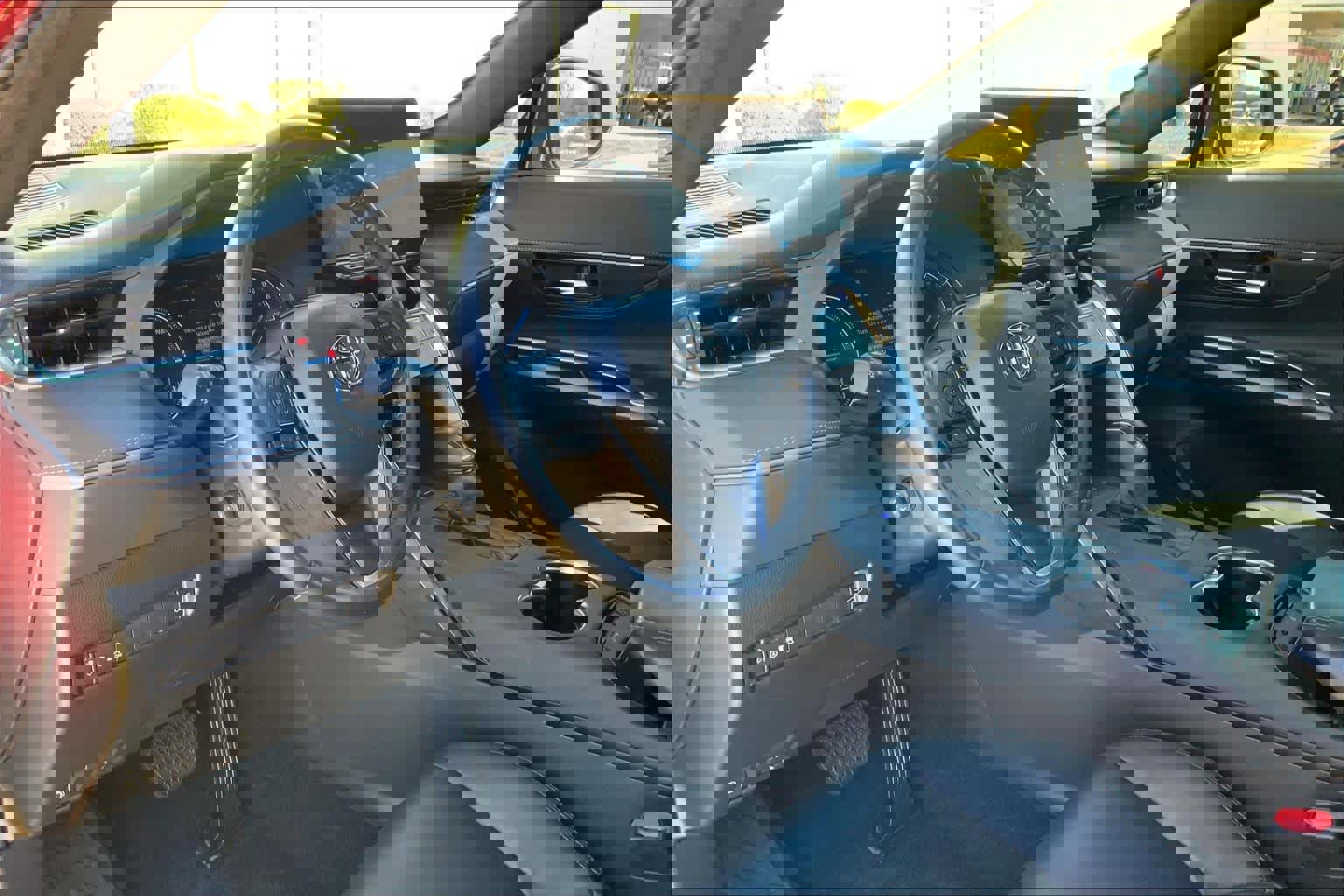 Used 2023 Toyota Venza Nightshade image 18