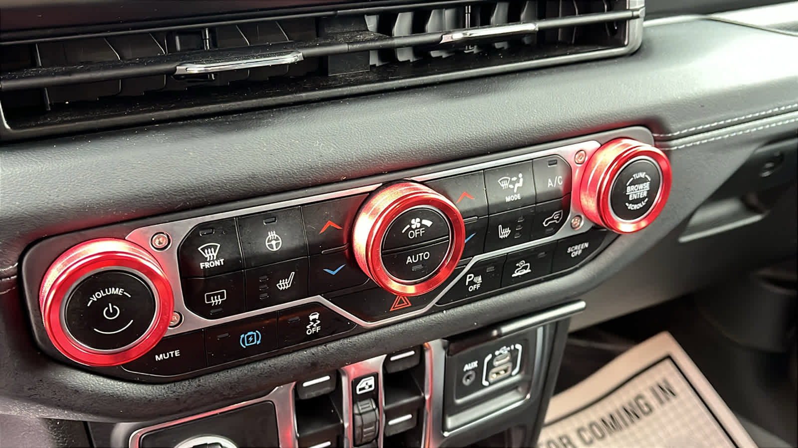 Used 2024 Jeep Wrangler High Altitude image 25