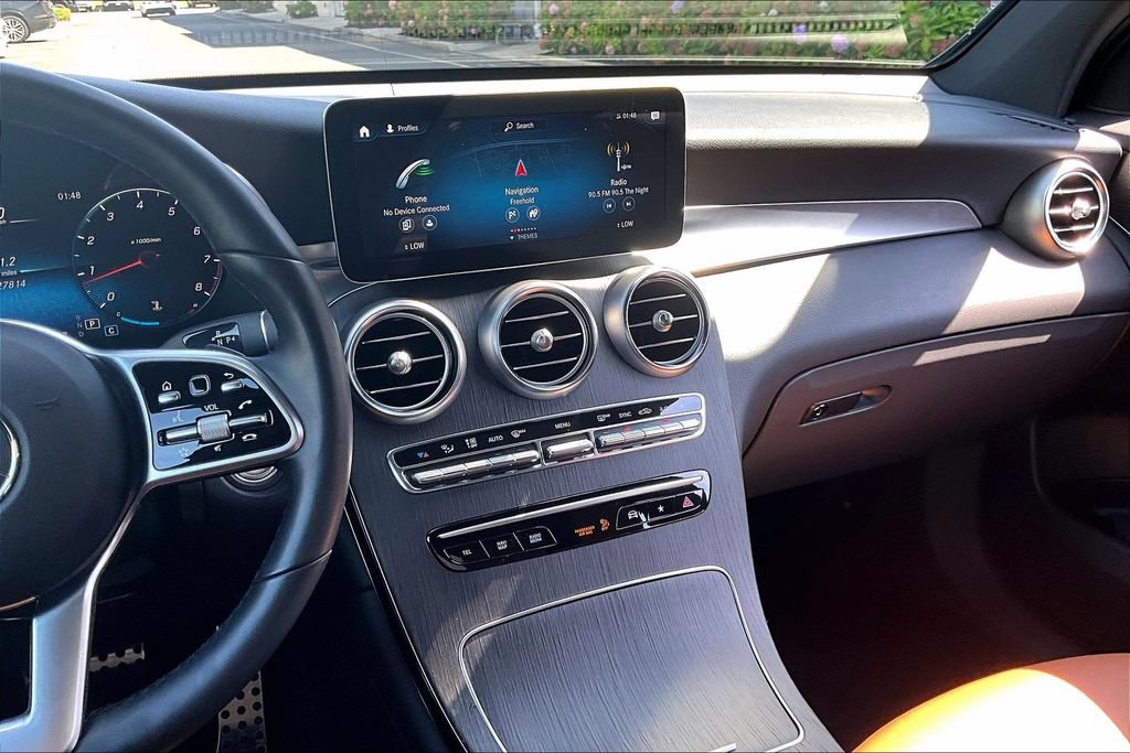 Certified 2022 Mercedes-Benz GLC 300 4MATIC image 6