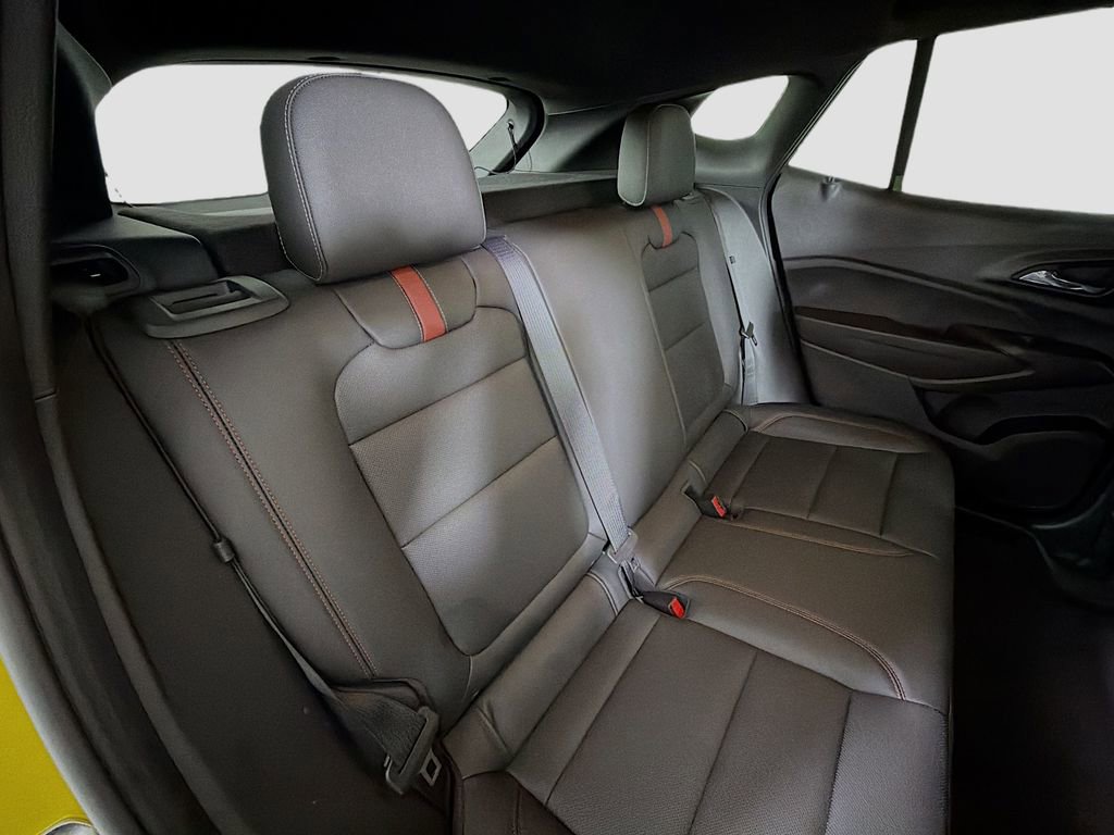 Used 2025 Chevrolet Trax RS w/ Driver Confidence Package image 27