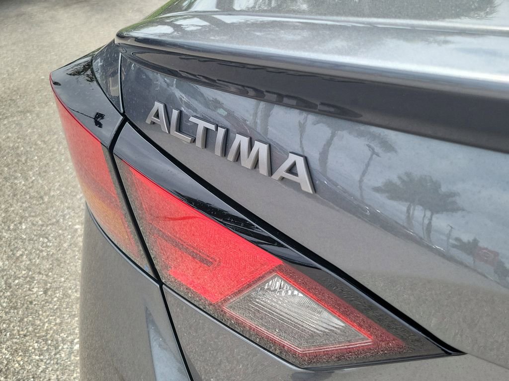 Used 2025 Nissan Altima 2.5 S image 13