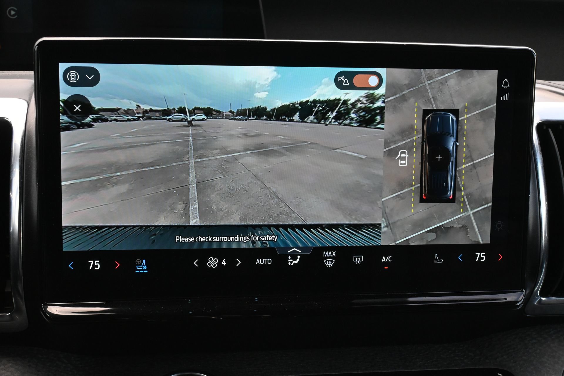 Used 2025 Ford Expedition Tremor AWD/4WD image 14