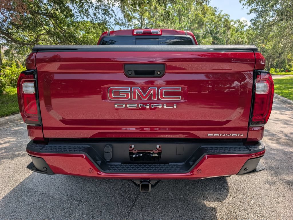 Used 2023 GMC Canyon Denali AWD/4WD image 7