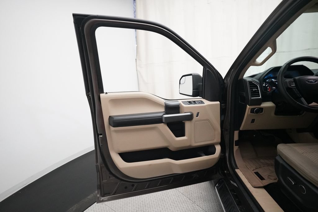 Used 2016 Ford F150 XLT w/ Equipment Group 301A Mid AWD/4WD image 27