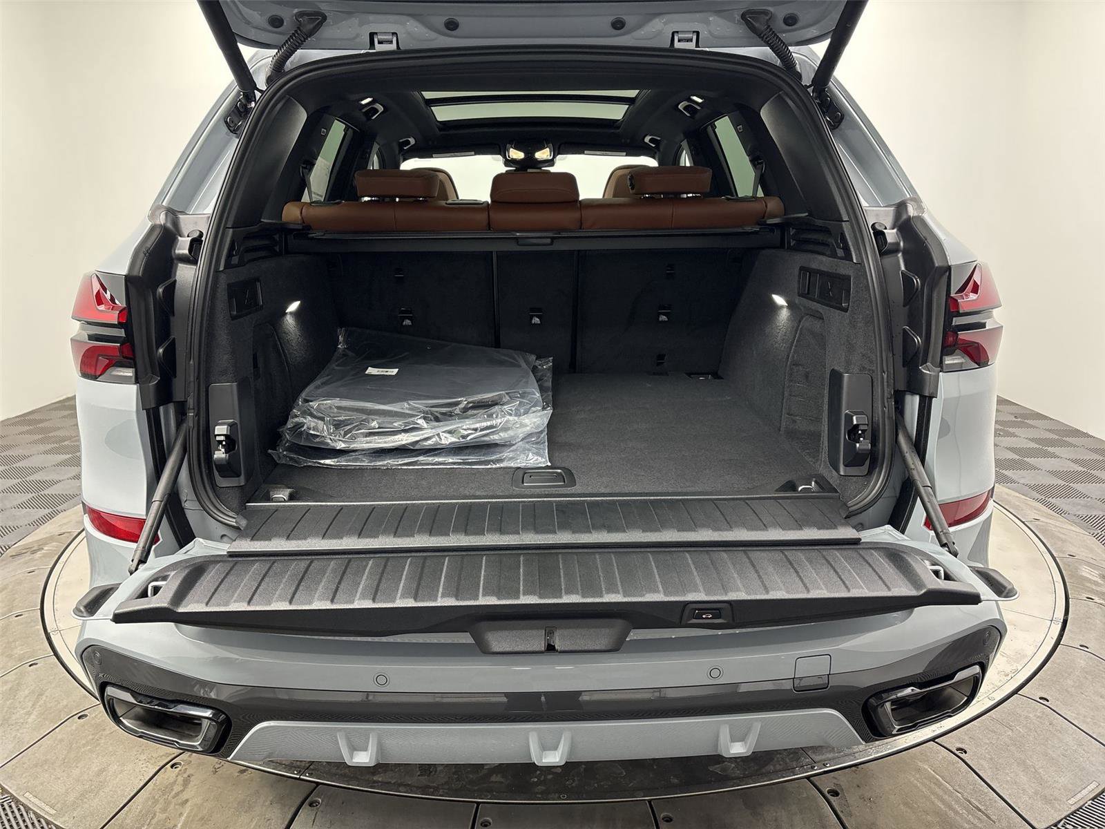 New 2026 BMW X5 xDrive40i w/ M Sport Package image 21