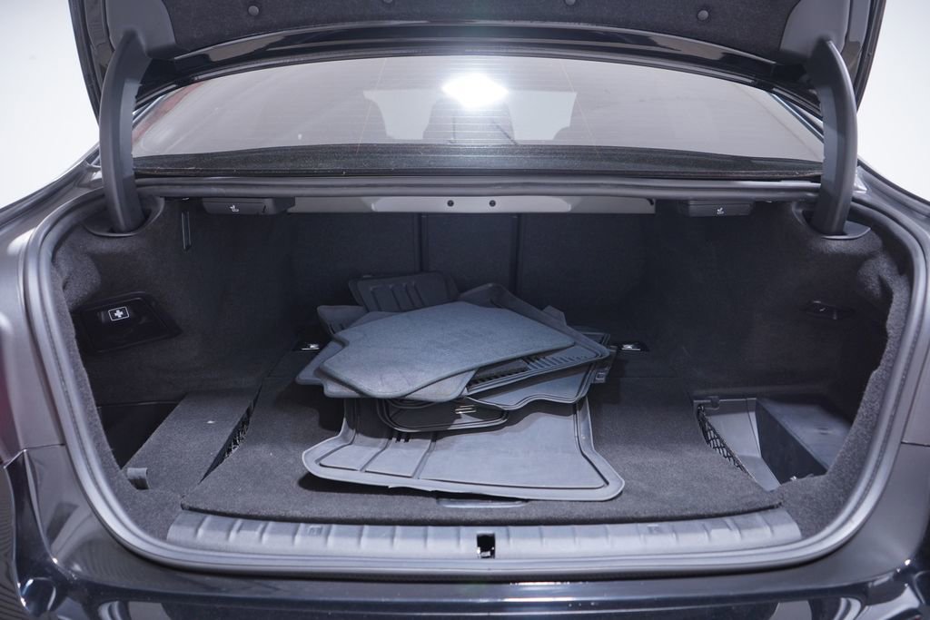 Used 2023 BMW 530e 530e iPerformance w/ Premium Package image 23