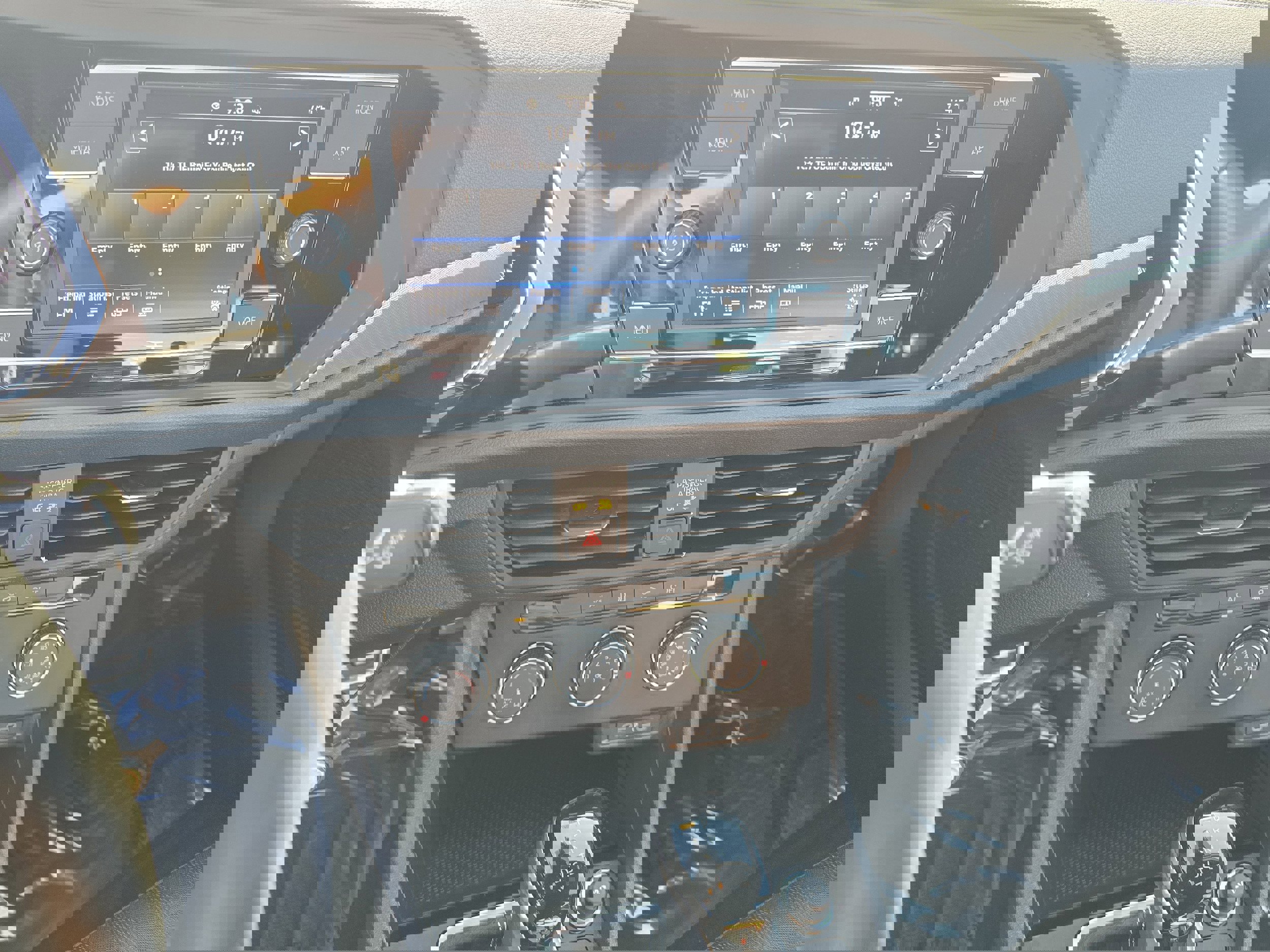 Used 2023 Volkswagen Jetta Sport image 33