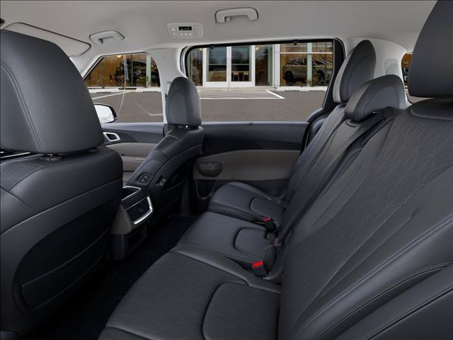Used 2027 Kia Carnival EX FWD image 18