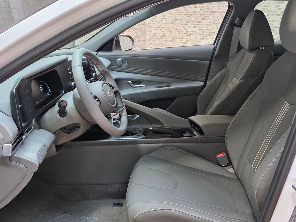 New 2026 Hyundai Elantra Sport FWD image 15