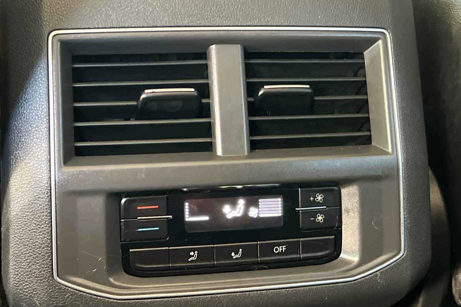 Used 2018 Volkswagen Atlas SE FWD image 14