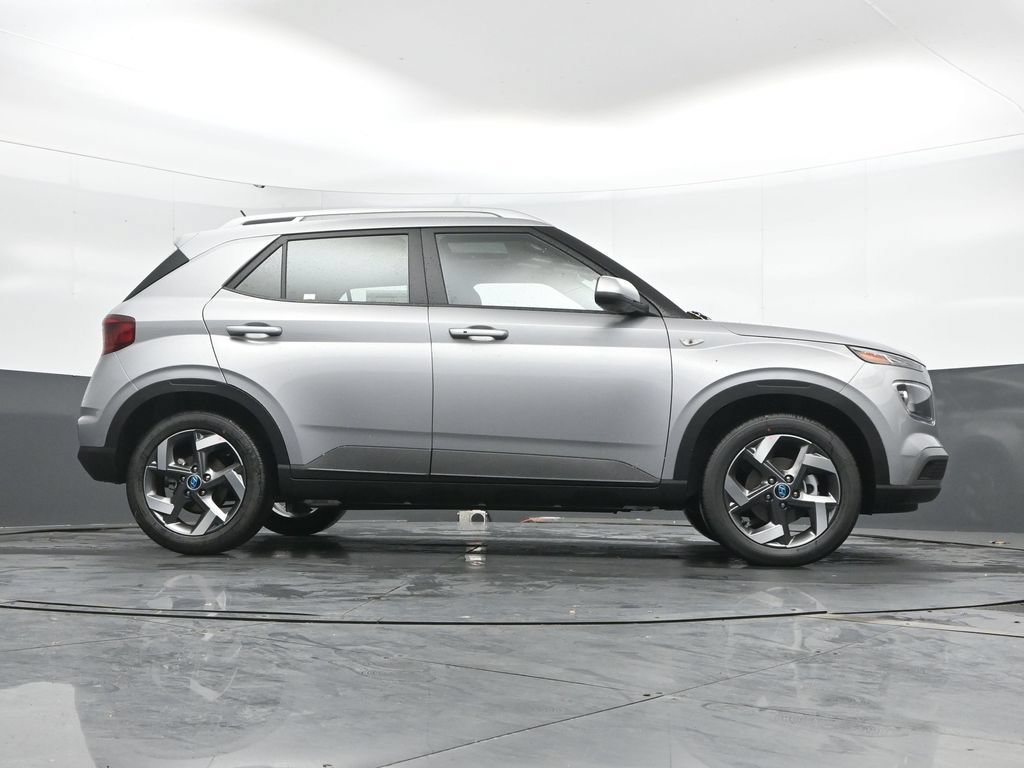 New 2026 Hyundai Venue SEL FWD image 43