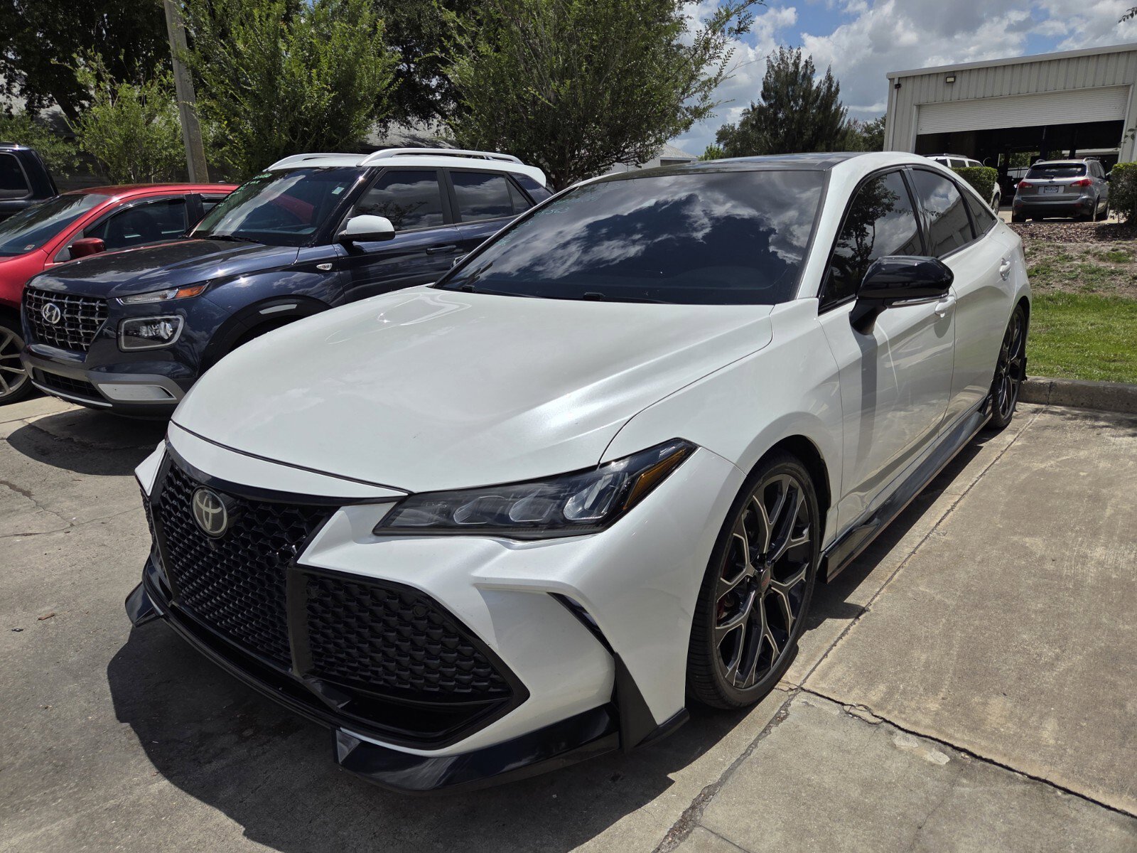Used 2021 Toyota Avalon TRD FWD image 3