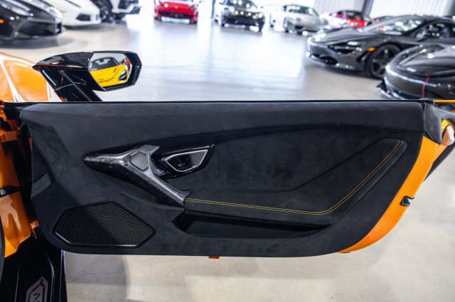 Used 2018 Lamborghini Huracan Performante AWD/4WD image 43