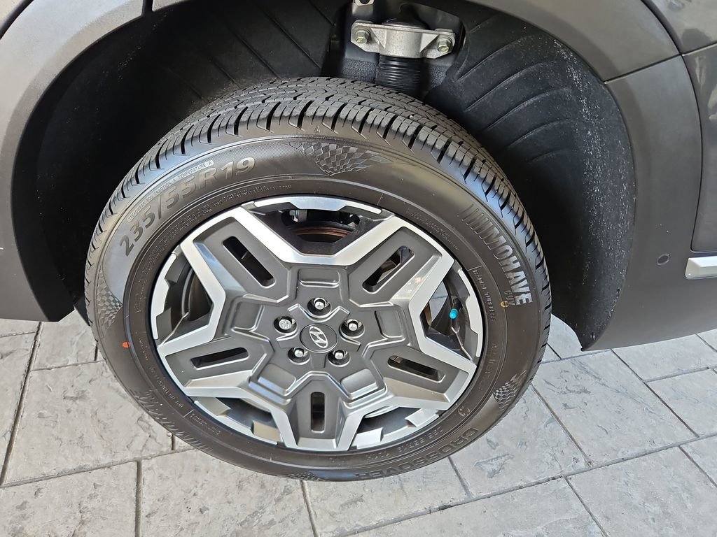 Used 2023 Hyundai Santa Fe Limited w/ Cargo Package image 38