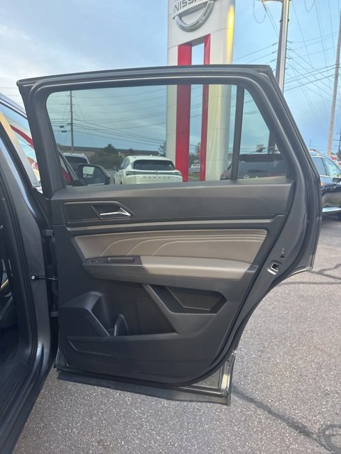 Used 2021 Volkswagen Atlas Cross Sport SEL image 18