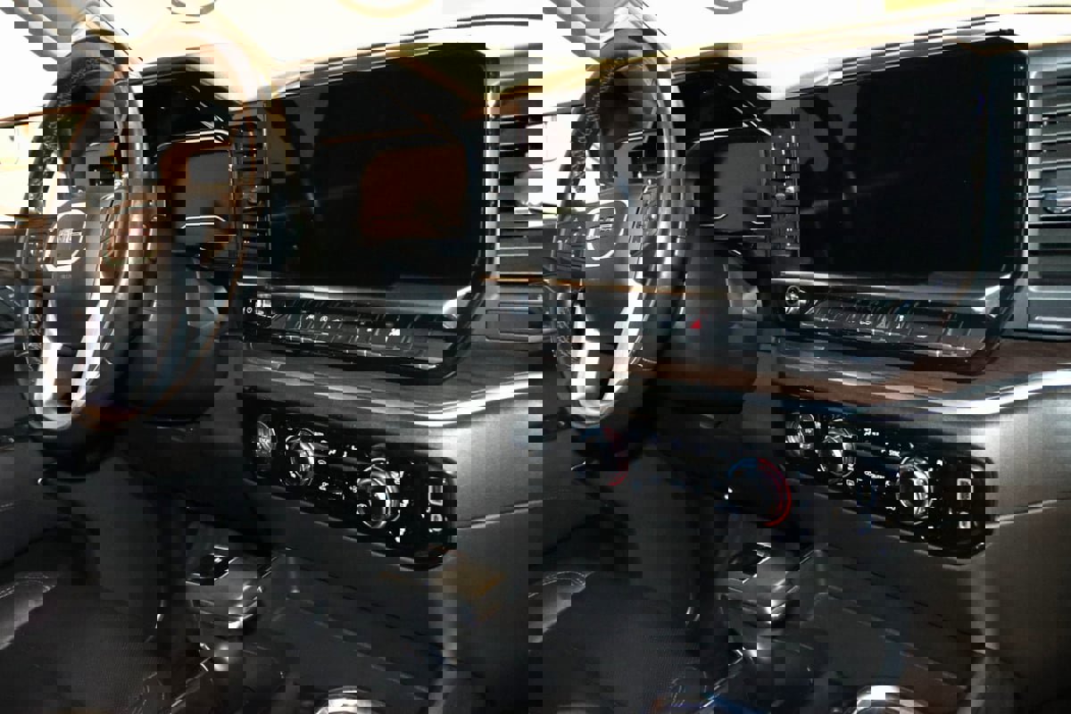 Used 2023 GMC Sierra 1500 SLT w/ SLT Convenience Package image 73