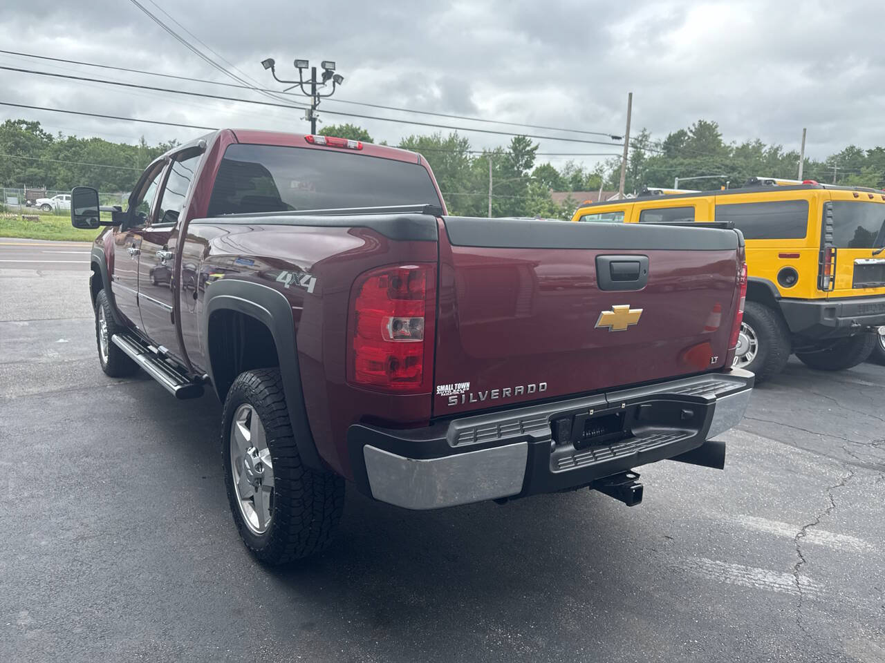 Used 2014 Chevrolet Silverado 2500 LT w/ Custom Sport Truck Package AWD/4WD image 7