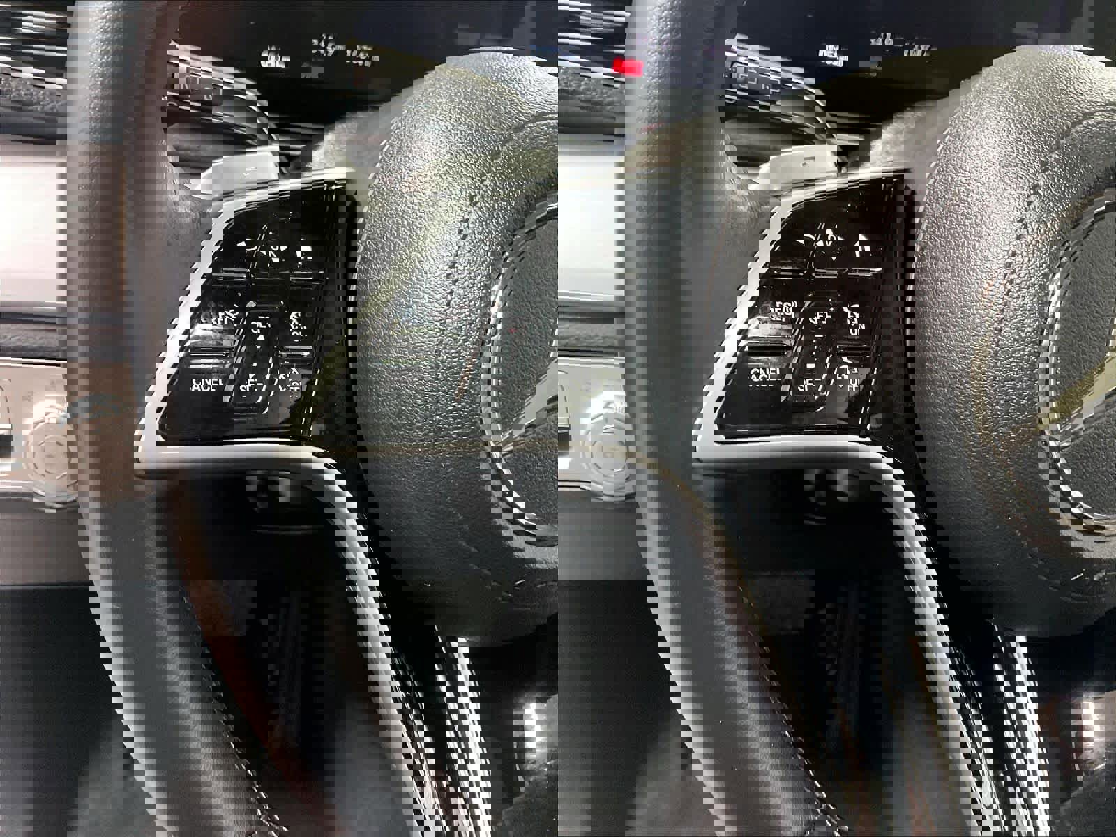 Used 2025 Mercedes-Benz GLE 350 4MATIC image 24