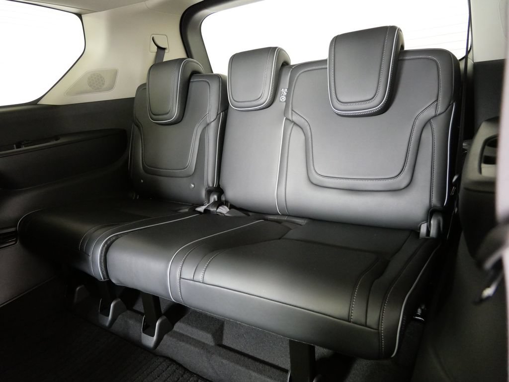 New 2027 INFINITI QX80 Luxe w/ Cargo Package AWD/4WD image 16