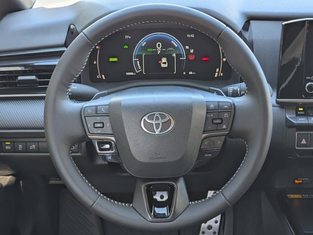 Used 2025 Toyota Camry SE image 20