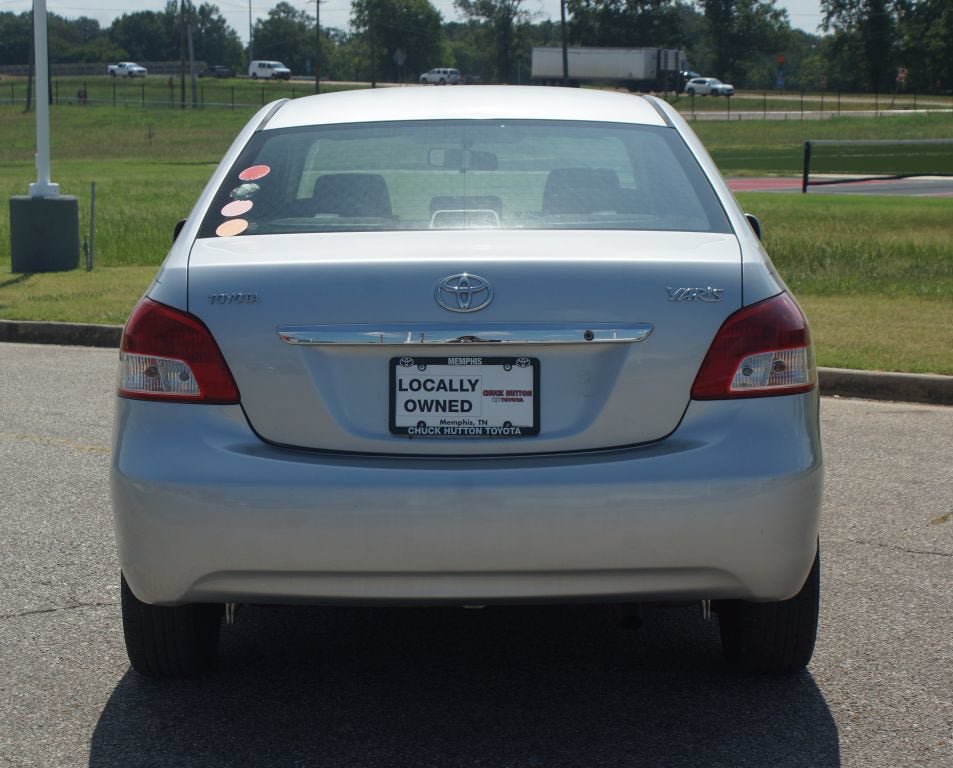 Used 2010 Toyota Yaris Sedan FWD image 3