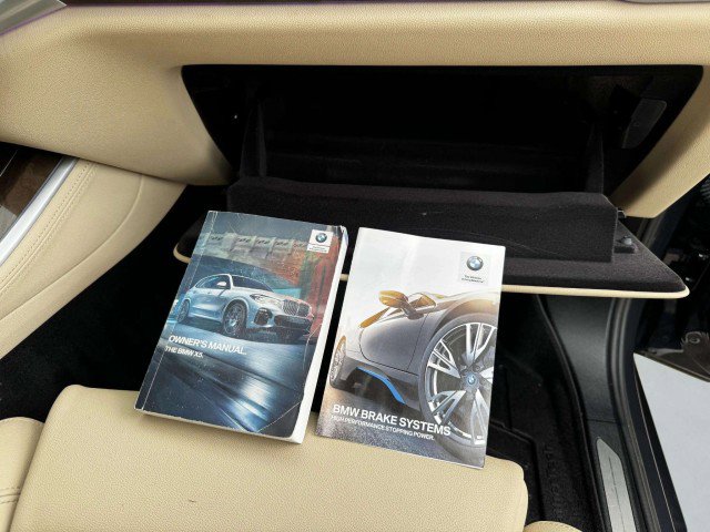 Used 2021 BMW X5 xDrive40i w/ Premium Package image 59