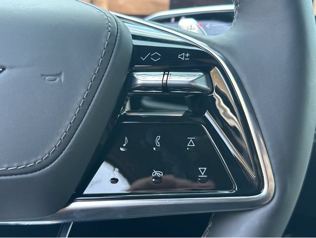 New 2026 Cadillac Escalade V w/ LPO, ONYX Package AWD/4WD image 35