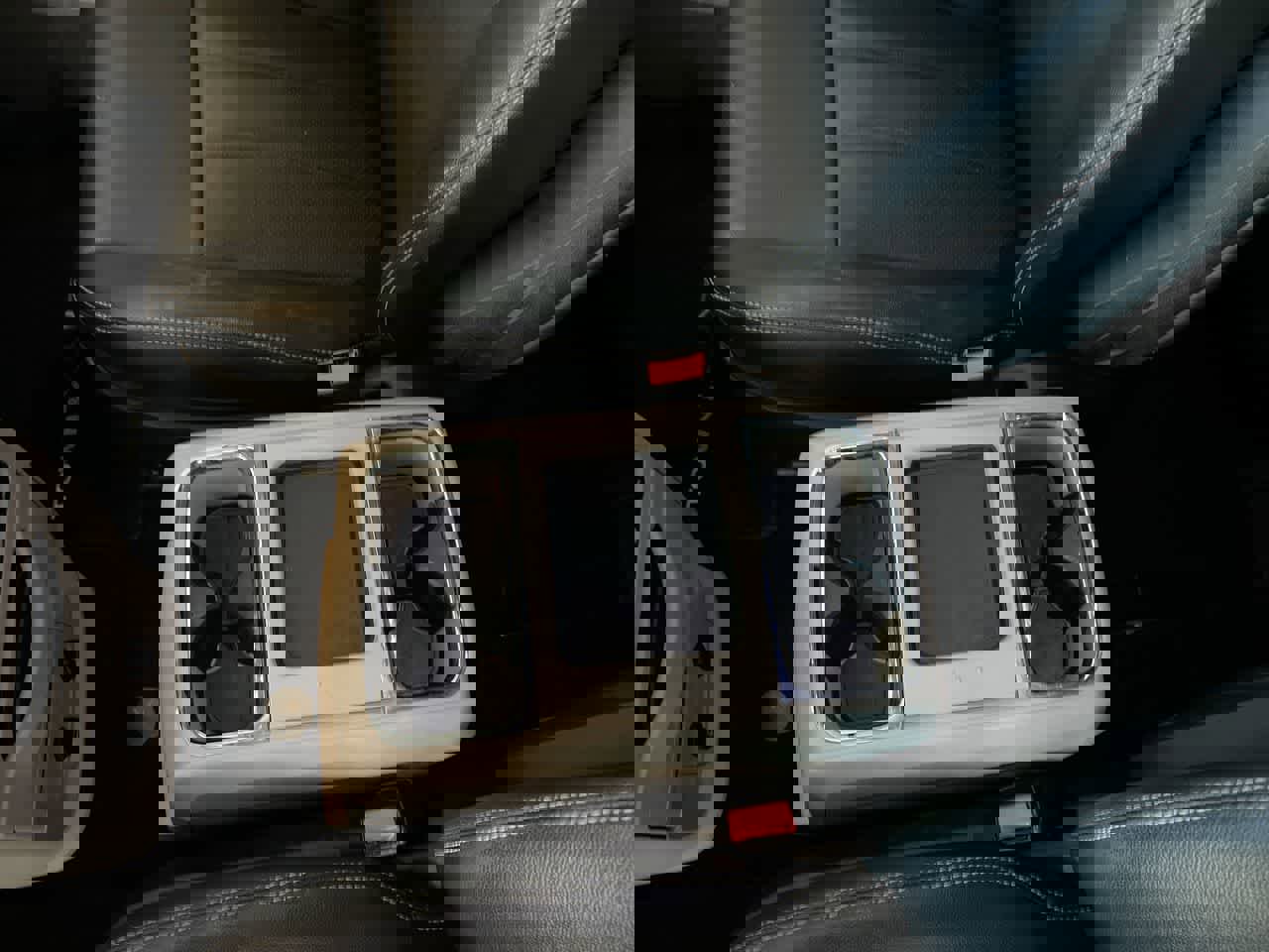 Used 2012 Chrysler Town & Country Touring-L w/ Entertainment Group #2 image 20