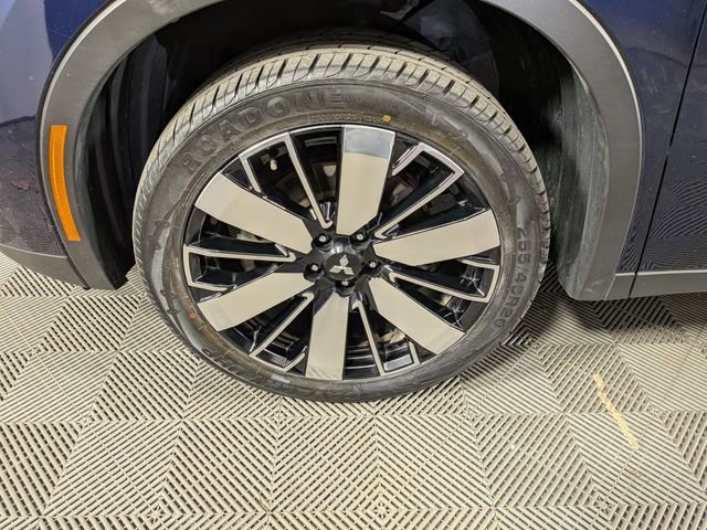 Used 2025 Mitsubishi Outlander SE AWD/4WD image 35