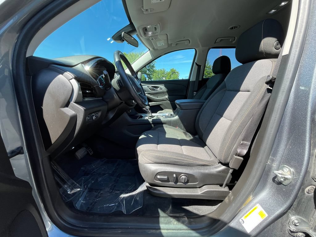Certified 2021 Chevrolet Traverse LT FWD image 10
