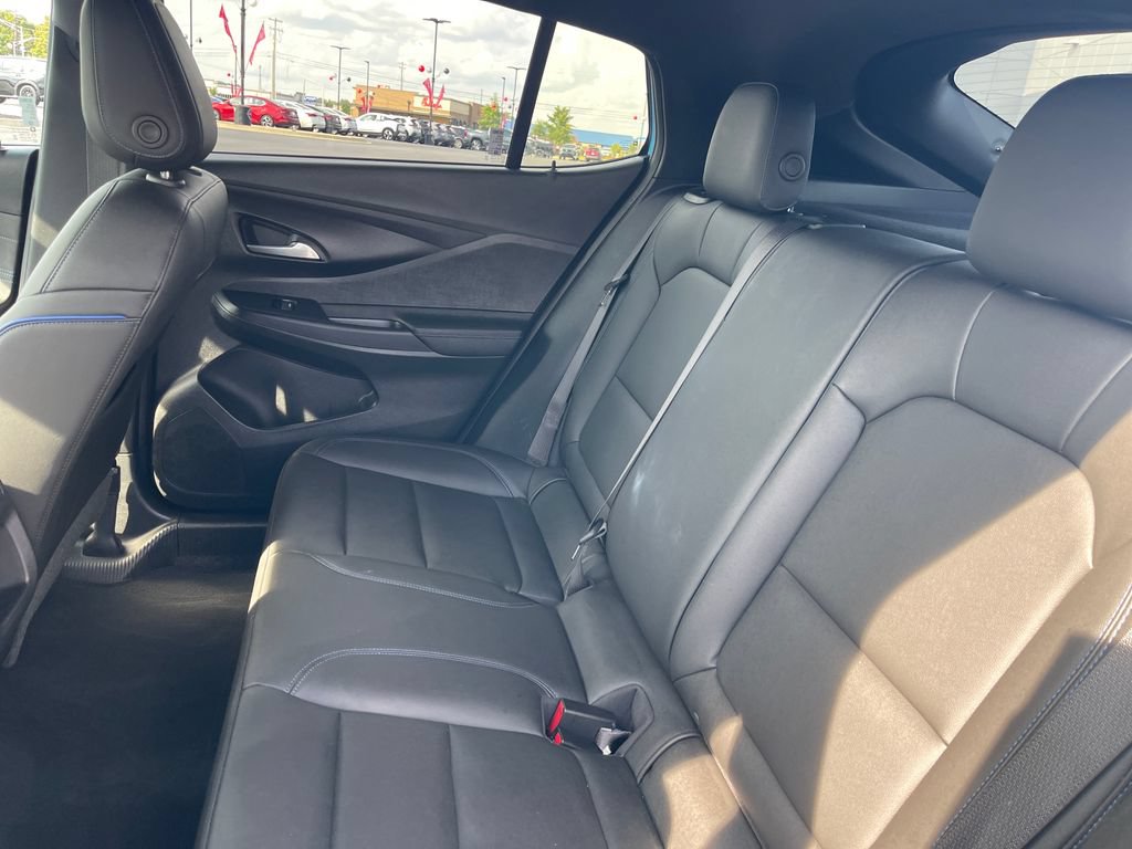 Used 2025 Buick Envista Sport Touring w/ Convenience I Package FWD image 14