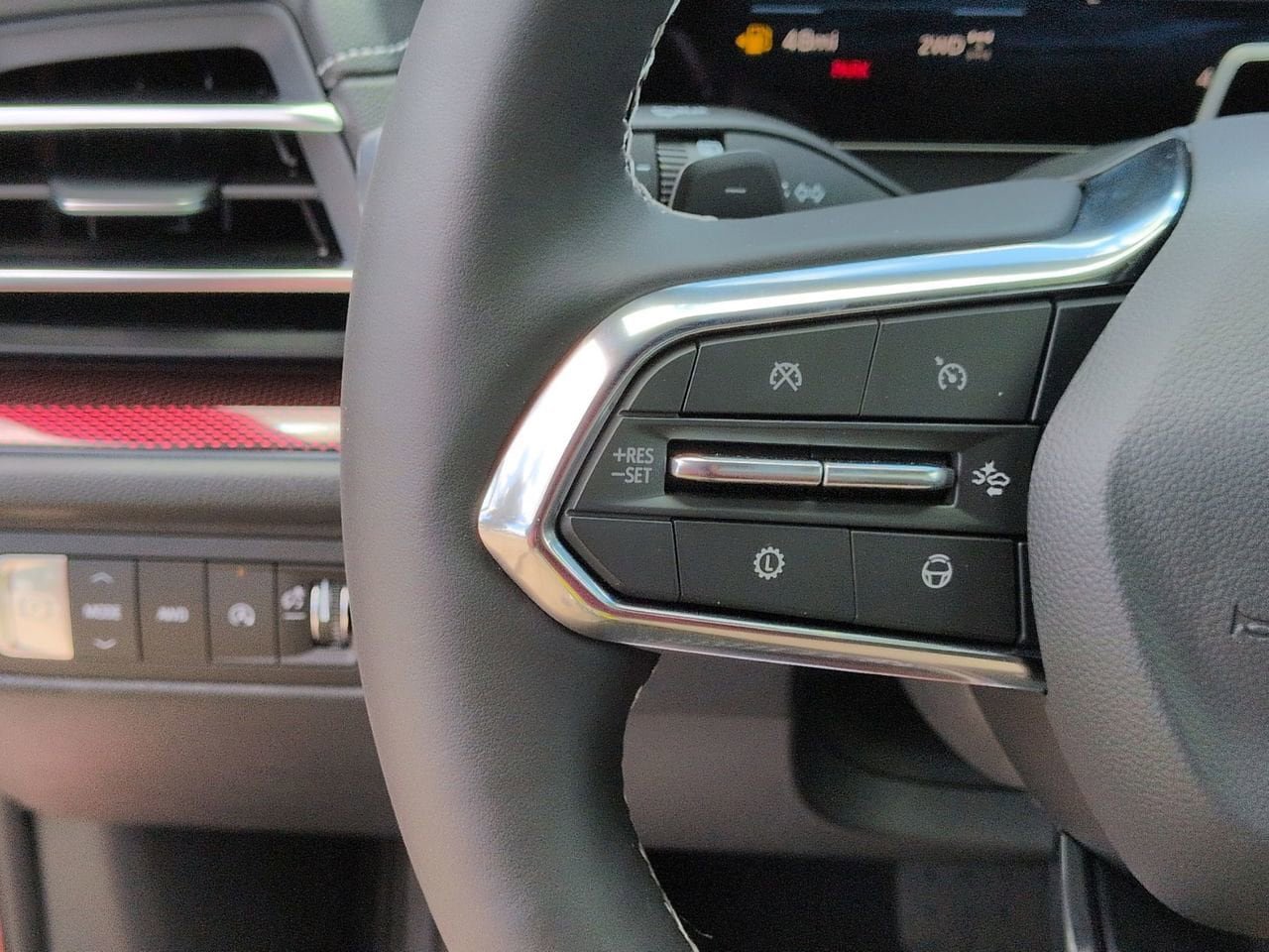 New 2026 Chevrolet Traverse Z71 w/ Enhanced Driving Package AWD/4WD image 13