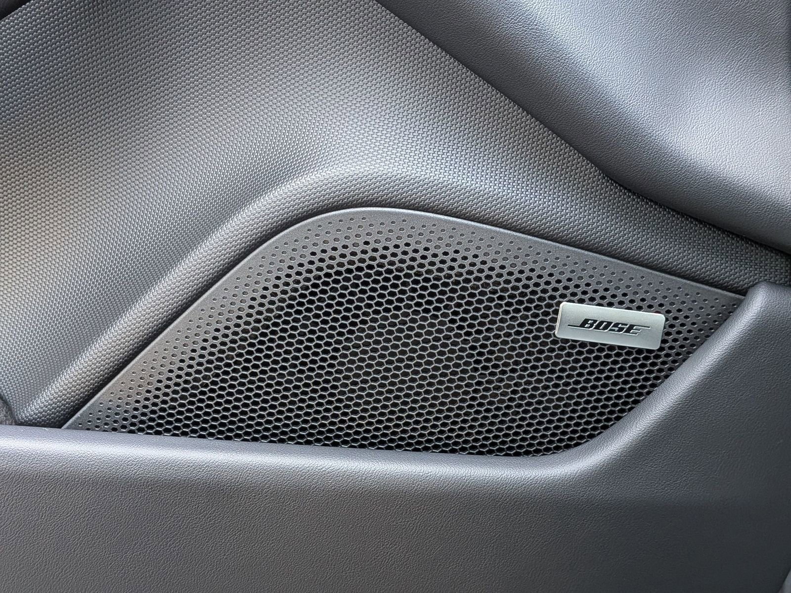 Used 2026 Porsche Taycan image 14