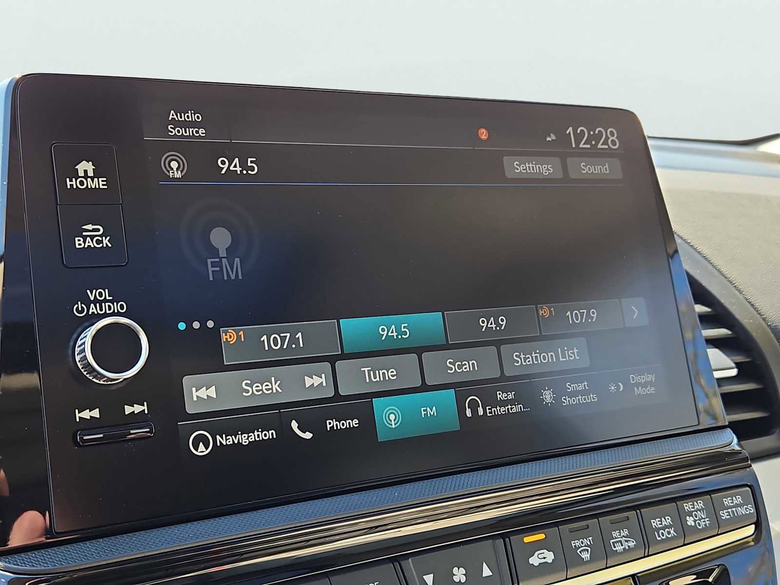 Certified 2025 Honda Odyssey Touring image 24