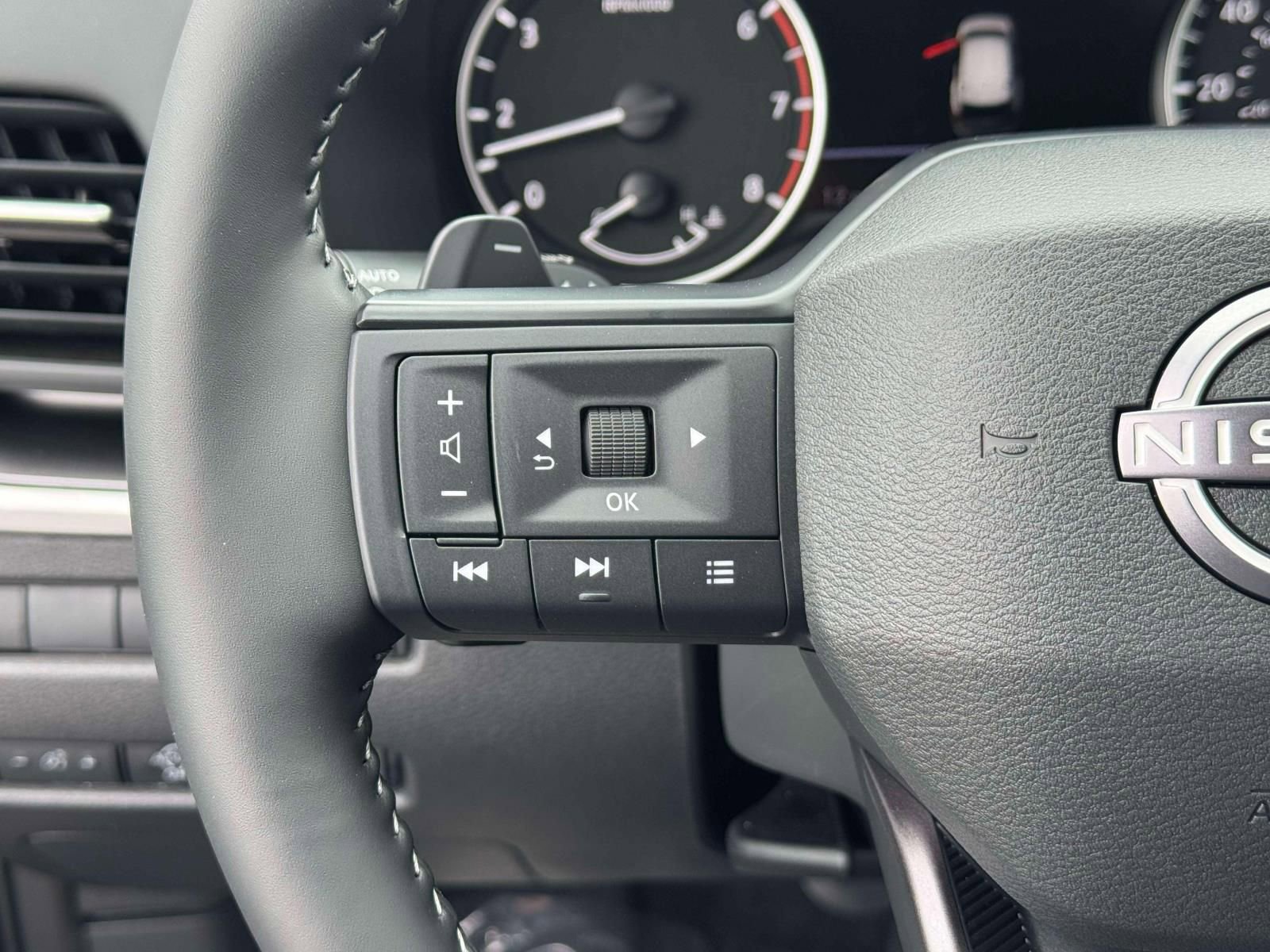 New 2026 Nissan Rogue SV AWD/4WD image 15