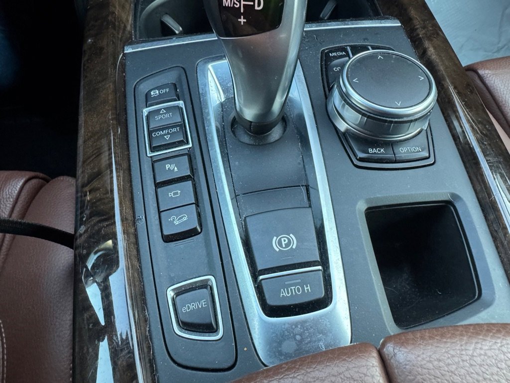 Used 2017 BMW X5 xDrive40e image 10