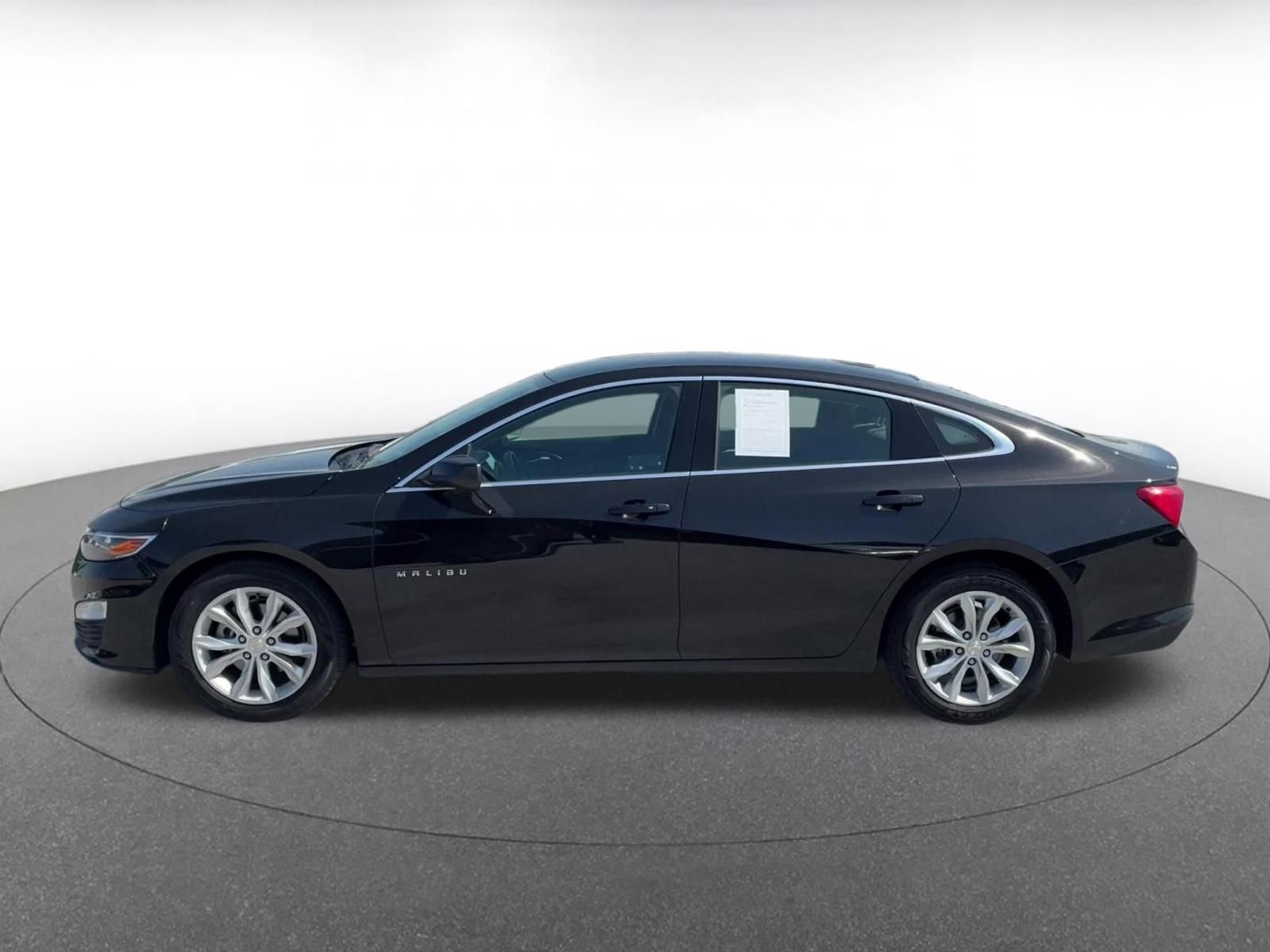 Used 2024 Chevrolet Malibu LT image 9