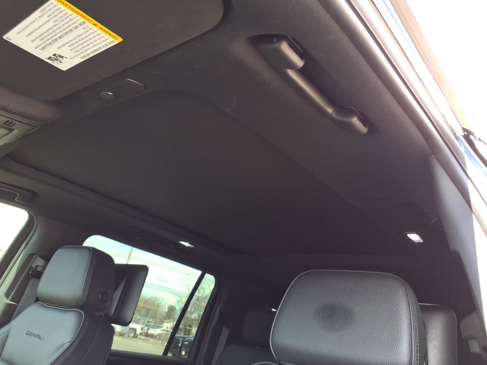 Used 2024 GMC Yukon XL Denali w/ Advanced Technology Package image 17