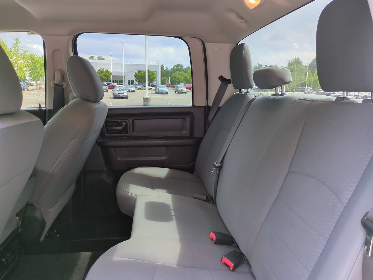 Used 2018 RAM 1500 Express w/ Express Value Package AWD/4WD image 14